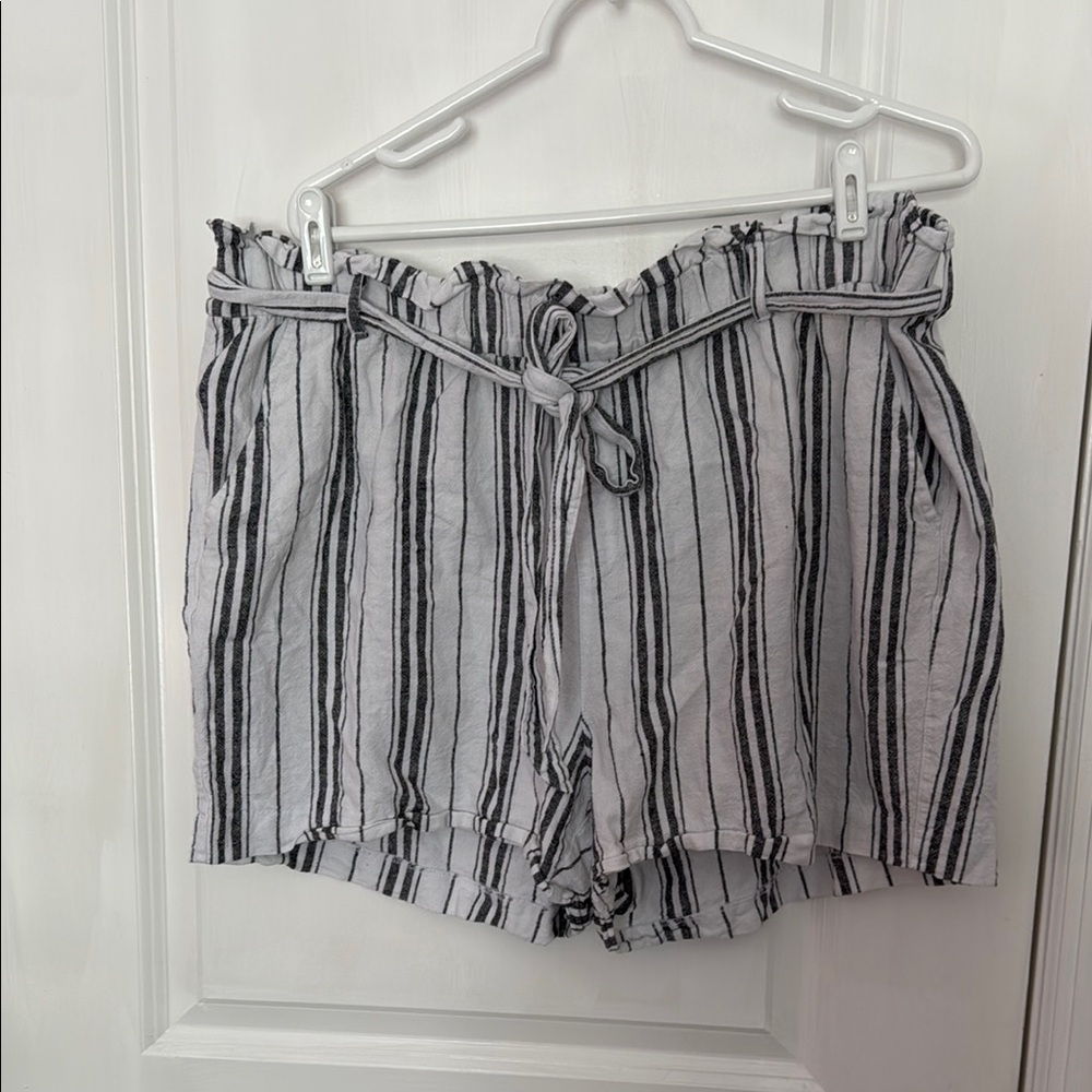 Old Navy High Waist Gray and Black Shorts
